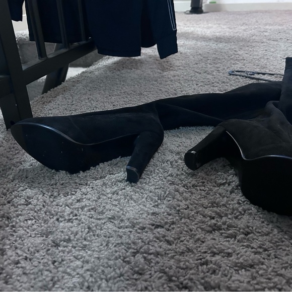 Woman’s size 7 knee high boots - Picture 3 of 8